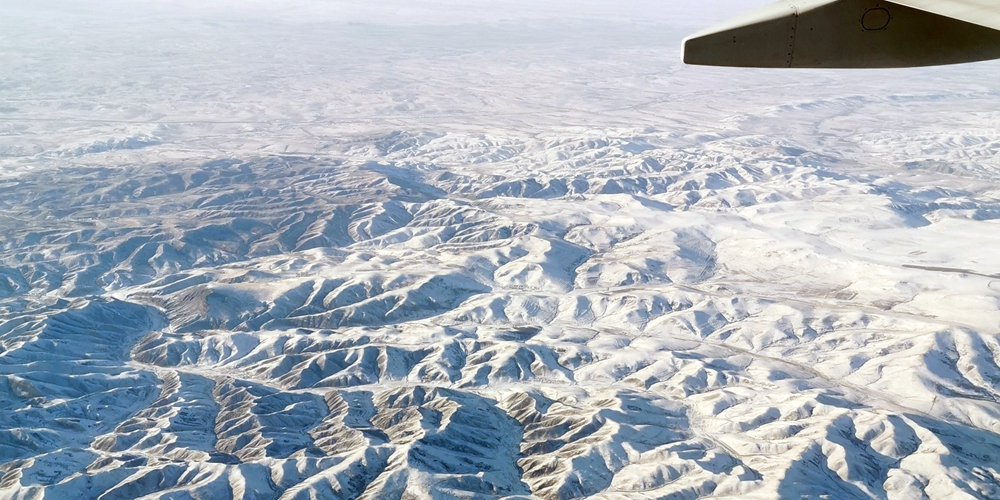 Просторы Внутренней Монголии после снегопада