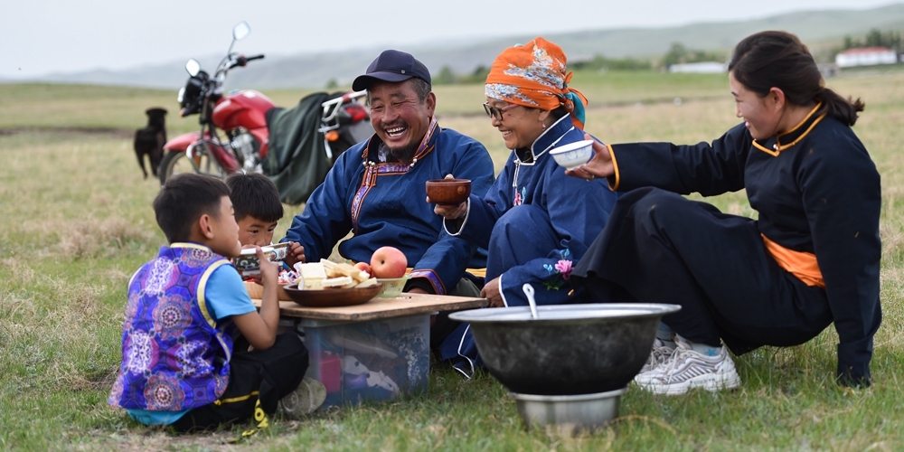 Будни скотоводов в АР Внутренняя Монголия